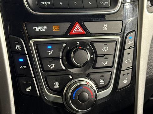 Used 2016 Hyundai Elantra GT FWD image 31