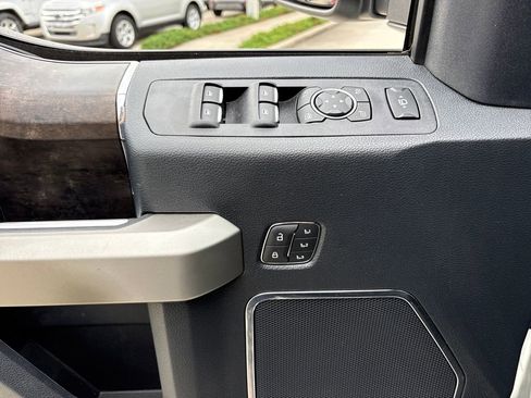 Used 2022 Ford F250 Lariat w/ Lariat Ultimate Package image 18