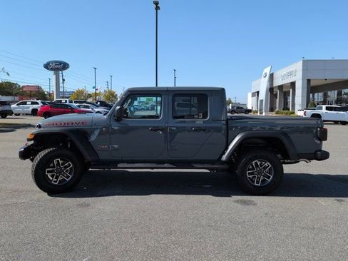 New 2026 Jeep Gladiator Mojave w/ Safety Group image 10