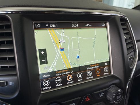 Used 2018 Jeep Grand Cherokee Altitude image 33