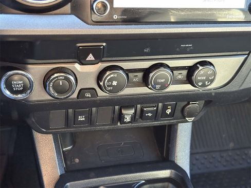 Used 2020 Toyota Tacoma TRD Sport image 5