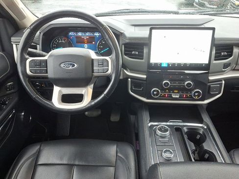 Used 2022 Ford Expedition Max XLT image 12