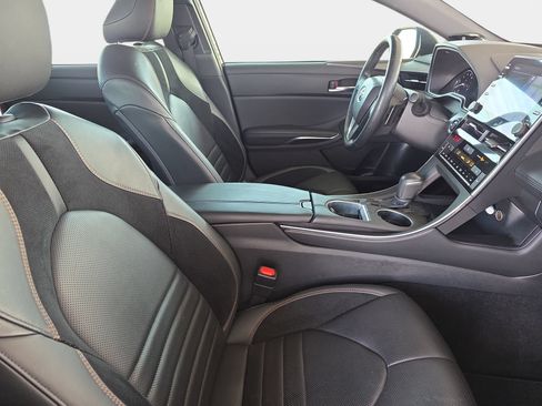 Used 2020 Toyota Avalon XSE FWD image 10