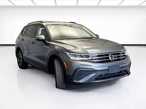 Used 2023 Volkswagen Tiguan S image 3
