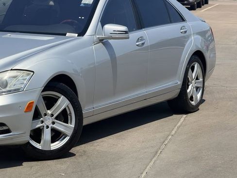 Used 2010 Mercedes-Benz S 550 image 3