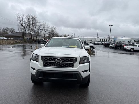 Used 2023 Nissan Frontier SV w/ Technology Package image 8