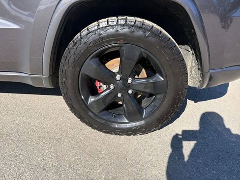 Used 2015 Jeep Grand Cherokee Altitude image 29