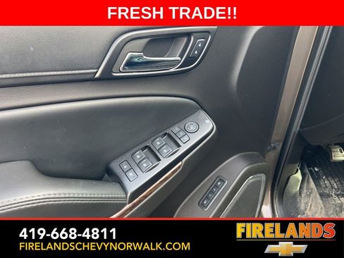 Used 2016 Chevrolet Suburban LT image 22