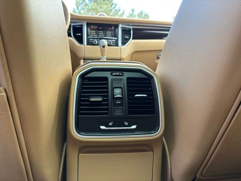 Used 2016 Porsche Macan S AWD/4WD image 19