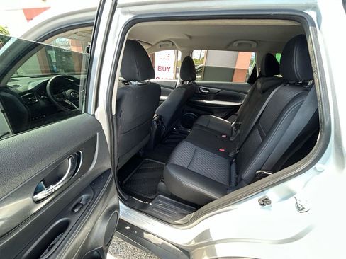 Used 2020 Nissan Rogue SV AWD/4WD image 15