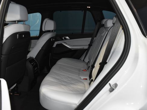 New 2026 BMW X5 xDrive40i w/ Executive Package image 19