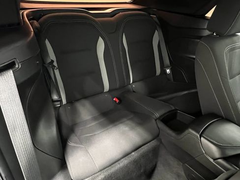 Used 2021 Chevrolet Camaro LT RWD image 31
