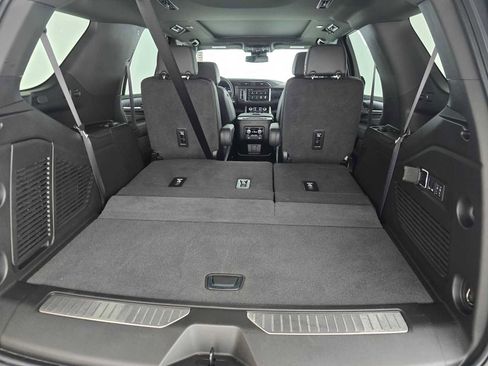 Used 2024 GMC Yukon Denali image 14