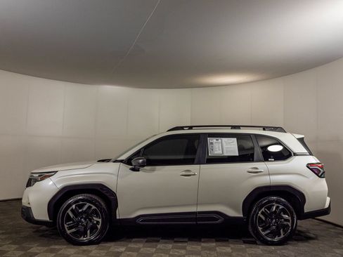 Used 2025 Subaru Forester Limited AWD/4WD image 22