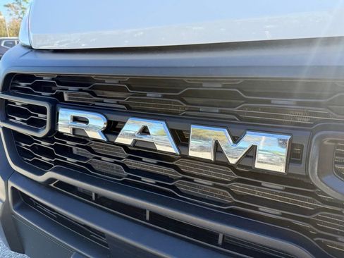 Used 2024 RAM ProMaster 2500 w/ Convenience Group image 6