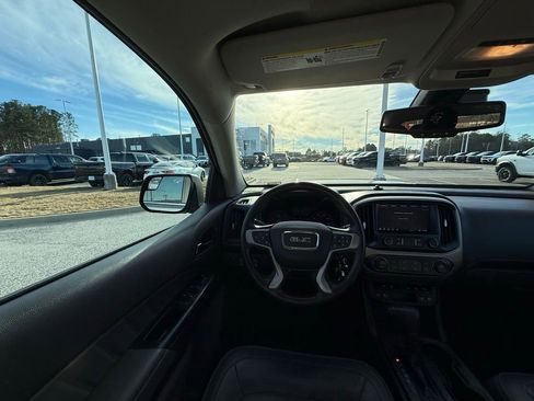 Used 2021 GMC Canyon Denali image 13