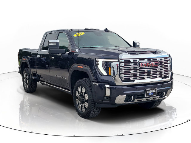 Used 2025 GMC Sierra 2500 Denali w/ Denali Reserve Package AWD/4WD image 3