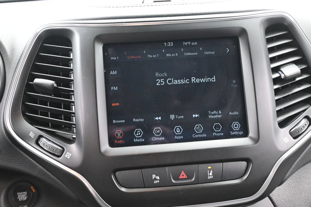 Used 2021 Jeep Cherokee Latitude Lux w/ Sun & Sound Group AWD/4WD image 27