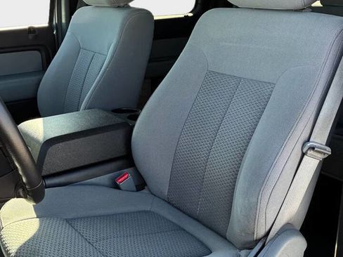Used 2012 Ford F150 XLT w/ XLT Chrome Pkg image 11