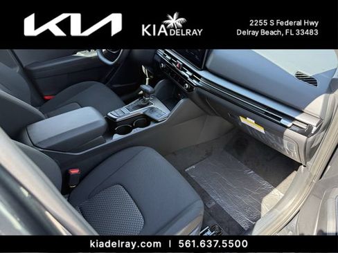 New 2026 Kia Sportage LX FWD image 9