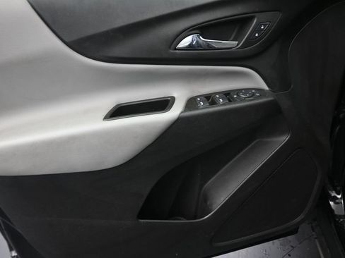 Used 2024 Chevrolet Equinox LS w/ Driver Confidence II Package FWD image 12