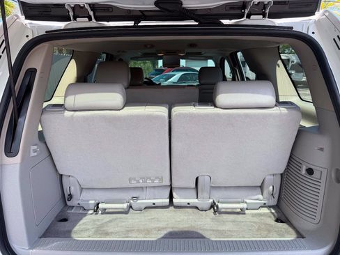 Used 2011 Chevrolet Tahoe LTZ RWD image 22