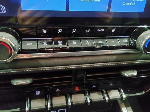 Used 2024 Chevrolet Colorado LT w/ LT Convenience Package III image 36