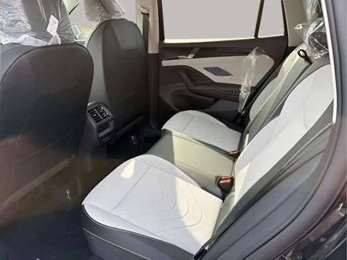 New 2026 Volkswagen Tiguan SE AWD/4WD image 5
