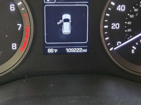 Used 2018 Hyundai Tucson SE AWD/4WD image 9