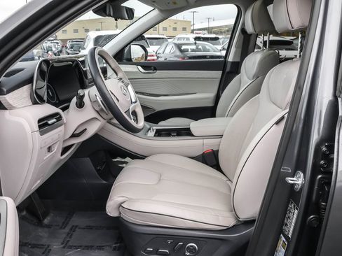 Used 2024 Hyundai Palisade Calligraphy image 6