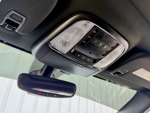 Used 2018 Jeep Grand Cherokee Trailhawk w/ Trailhawk Luxury Group image 32