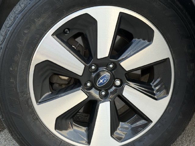 Used 2018 Subaru Forester 2.5i Premium w/ All-Weather Package AWD/4WD image 10