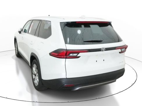 New 2026 Toyota Grand Highlander Limited FWD image 6