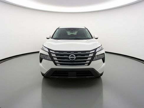 Used 2025 Nissan Rogue SV AWD/4WD image 2