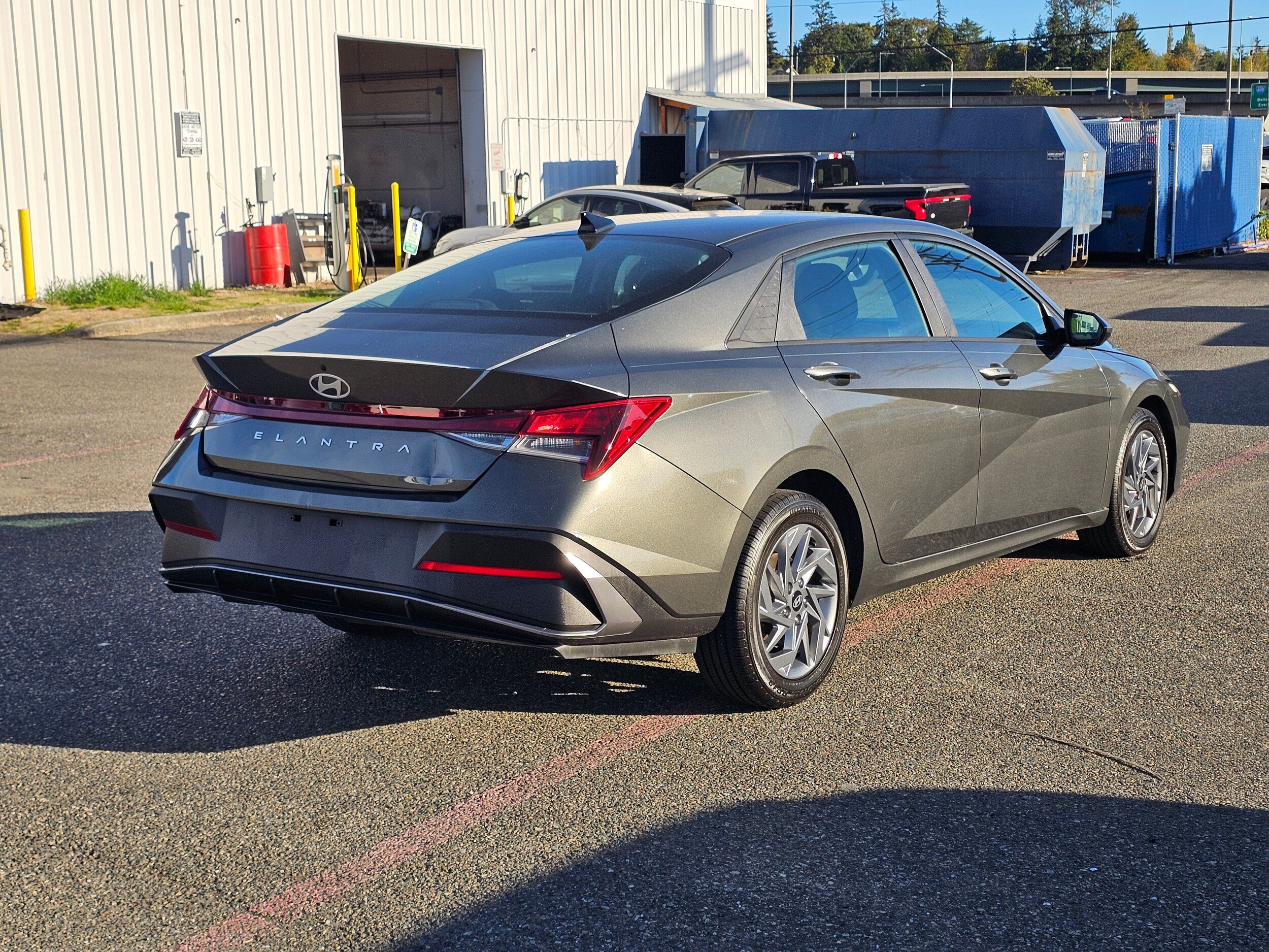 Used 2024 Hyundai Elantra SEL FWD image 5