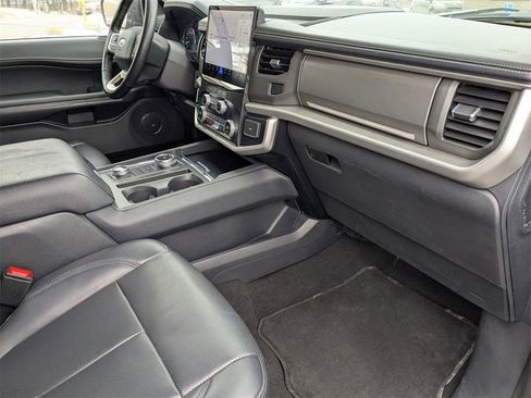 Used 2024 Ford Expedition Max XLT image 41