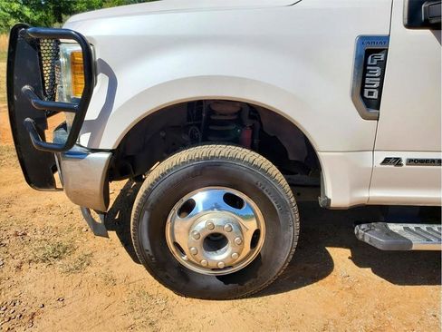 Used 2017 Ford F350 Lariat w/ Chrome Package AWD/4WD image 3