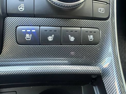 Used 2023 Hyundai Santa Fe Limited AWD/4WD image 19