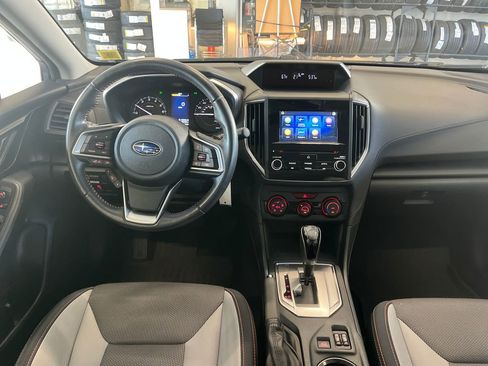 Used 2019 Subaru Crosstrek 2.0i Premium AWD/4WD image 2