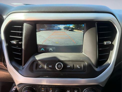 Used 2018 GMC Acadia SLE FWD image 20