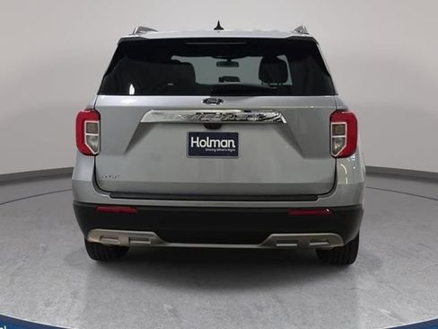 Used 2023 Ford Explorer XLT w/ Equipment Group 202A AWD/4WD image 7