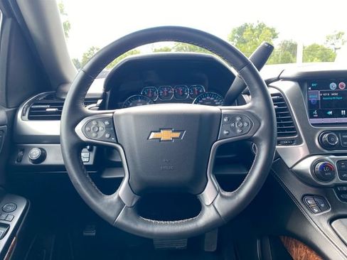 Used 2015 Chevrolet Suburban LTZ RWD image 26