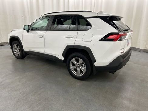 Used 2025 Toyota RAV4 XLE w/ Convenience Package AWD/4WD image 3