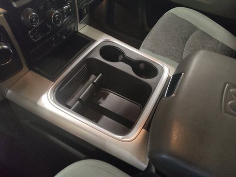 Used 2020 RAM 1500 Classic SLT w/ Luxury Group image 26