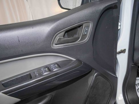 Used 2022 Chevrolet Colorado W/T w/ WT Convenience Package image 11