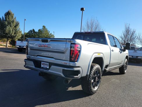 Used 2025 GMC Sierra 3500 AT4 w/ AT4 Premium Plus Package image 3