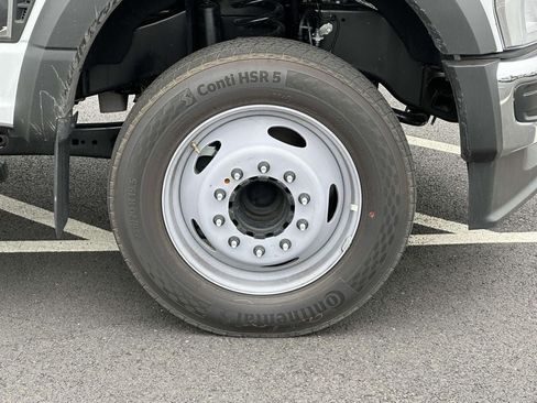 New 2025 Ford F550 2WD Regular Cab Super Duty image 7