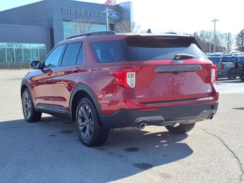Certified 2022 Ford Explorer XLT w/ Equipment Group 202A AWD/4WD image 5
