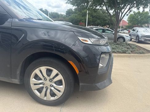 Used 2020 Kia Soul LX FWD image 6