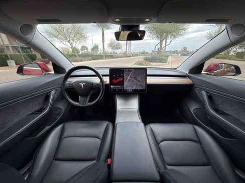 Used 2018 Tesla Model 3 Long Range image 11